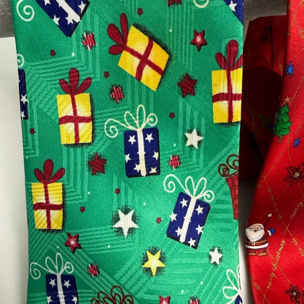 Ties Red is hallmark brand 57in Green unbranded 59in great condition